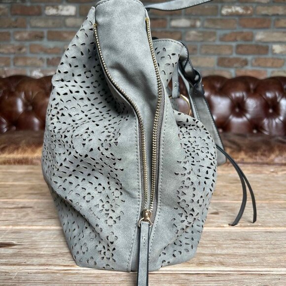 Violet Ray Faux Suede Laser Cut Gray Tote Bag Lined Boho Chic EUC mulberryfoundr - Picture 5 of 16